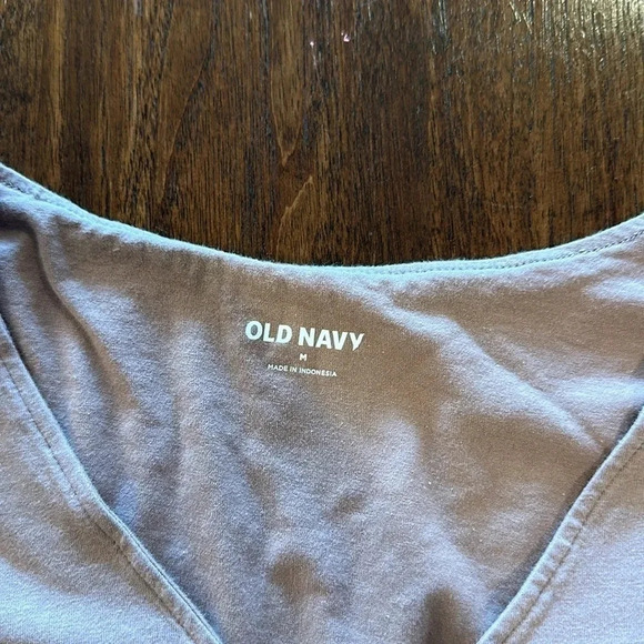 Old navy bodysuit super‎ cute and slimming excellent condition medium - Picture 3 of 3